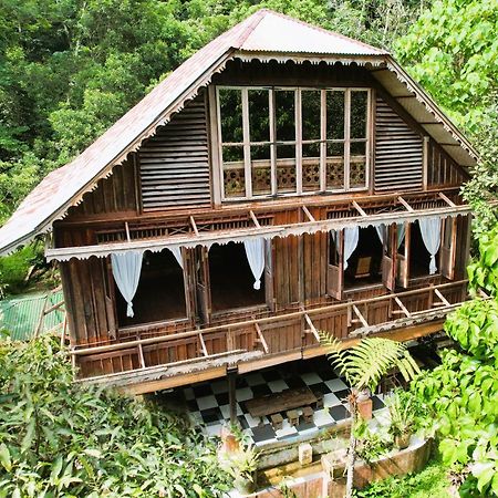 Happy Ria Homestay & Guesthouse Bukit Lawang Exteriér fotografie